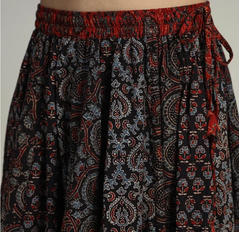 2024-406-1-3-kutch-block-printed-24-kali-cotton-long-skirt-03