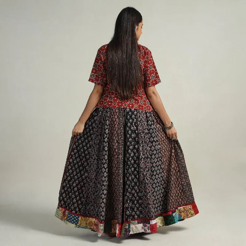 2024-406-1-6-kutch-block-printed-24-kali-cotton-long-skirt-06