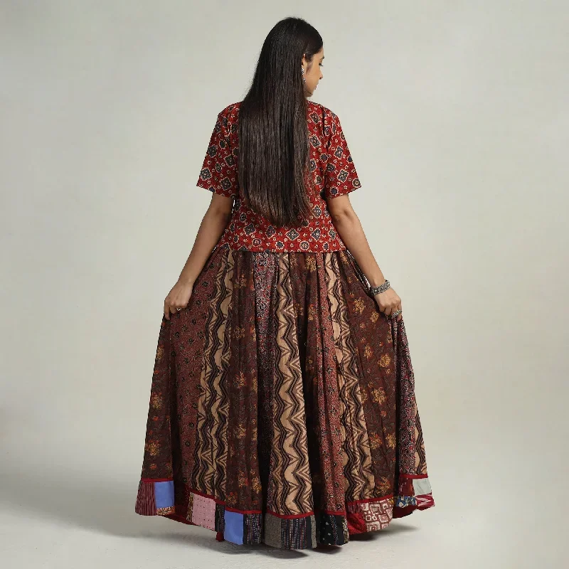 2024-406-1-8-kutch-block-printed-24-kali-cotton-long-skirt-08