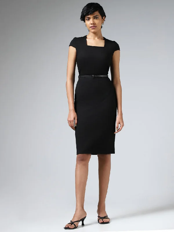 Wardrobe Solid Black Bodycon Dress With Belt