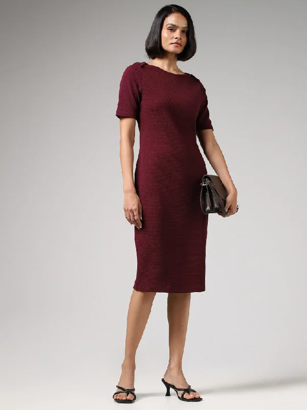 Wardrobe Solid Textured Burgundy Bodycon Dress