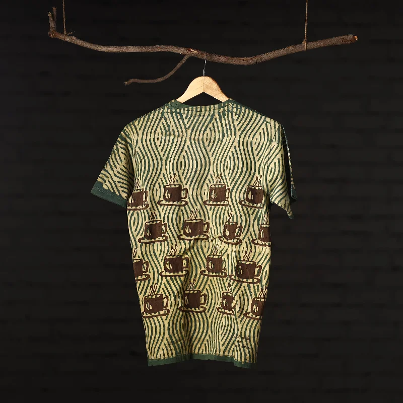 477281-537-bindaas-natural-dyed-art-block-print-round-neck-t-shirt-in-pure-cotton