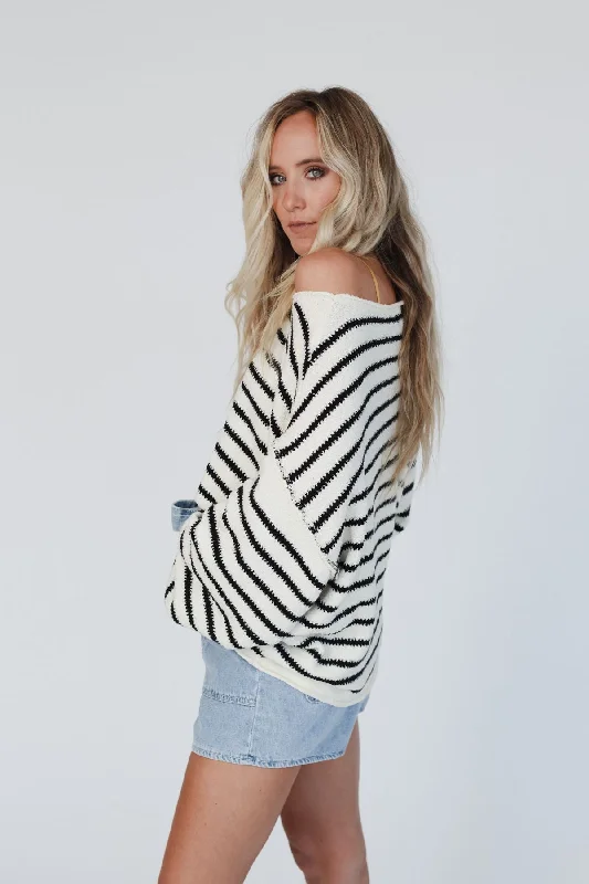 all-my-stripes-oversized-sweater-cream-black