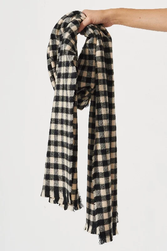 Aubrey Knit Scarf In Black Gingham