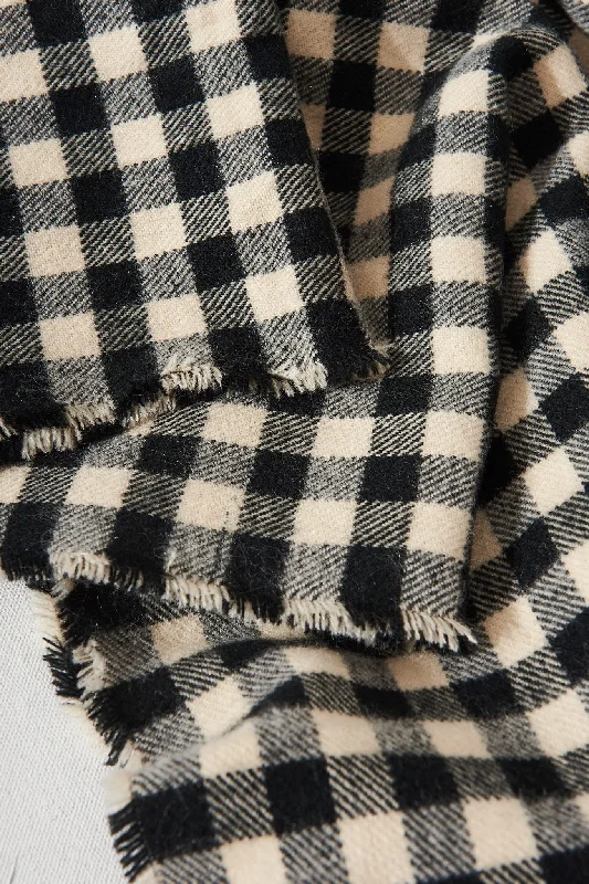 aubrey-knit-scarf-in-black-gingham