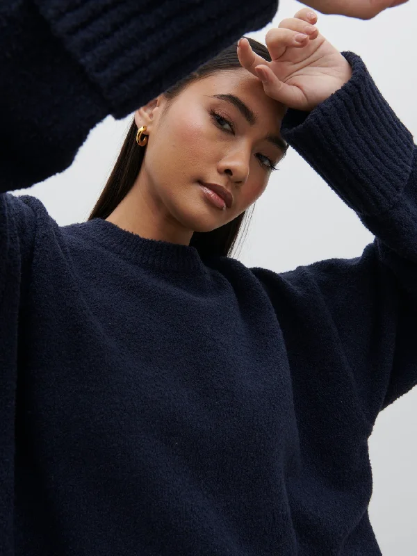 camille-oversized-borg-jumper-navy