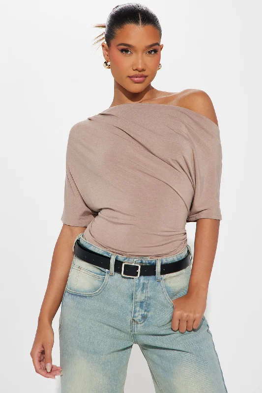 flatter-me-off-shoulder-bodysuit-taupe