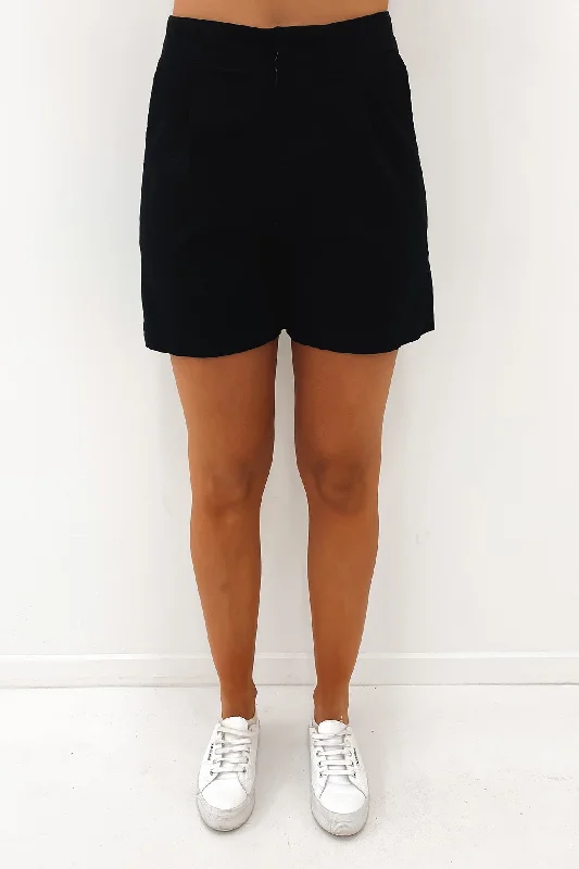 mia-short-black-black