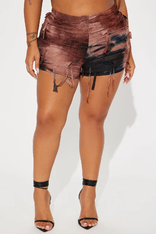 nelly-distressed-booty-short-brown-combo