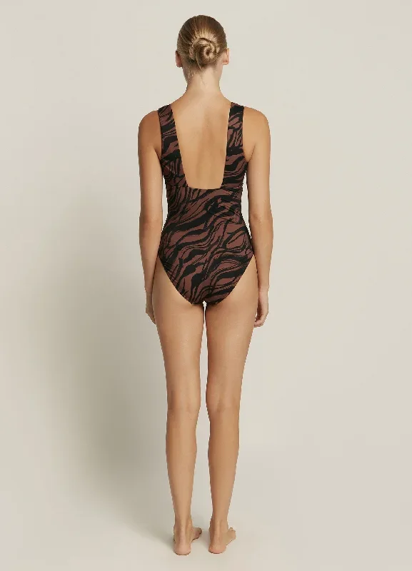 nomade-plunge-one-piece-j10824-burnt-clay-black