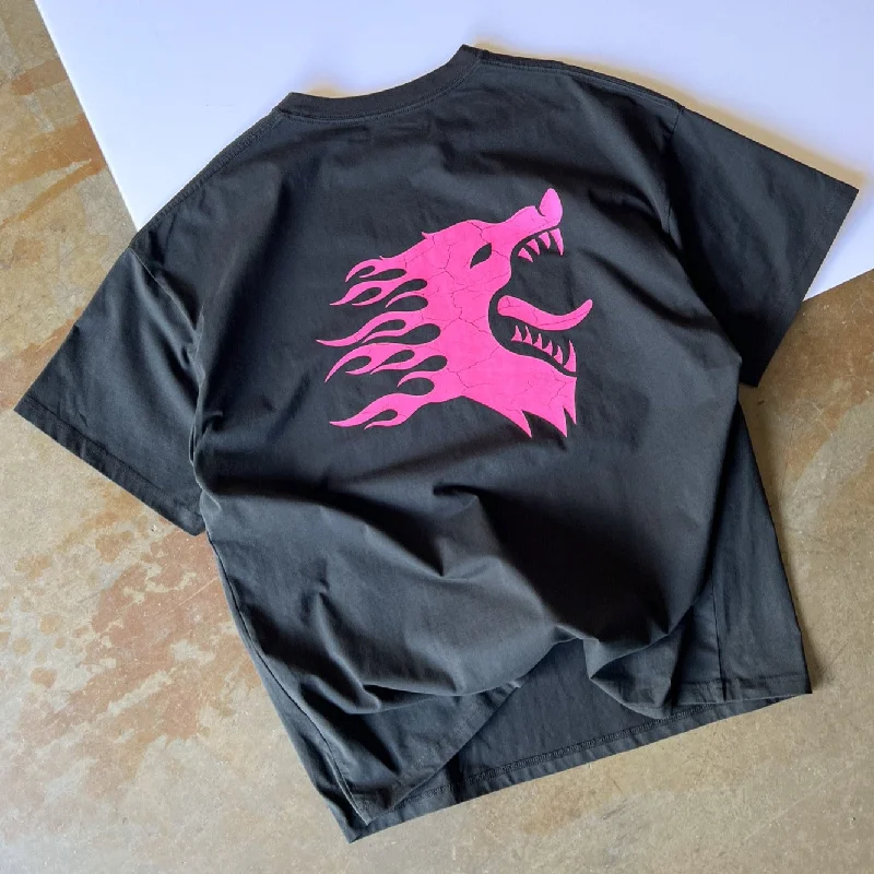 oversized-war-wolf-t-shirt-black-pink