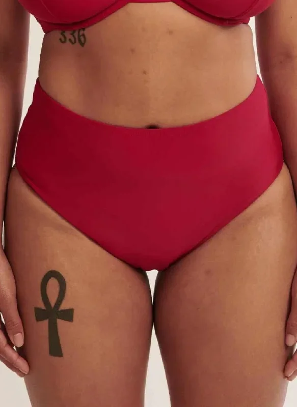 raq-high-waist-full-brief-lipstick