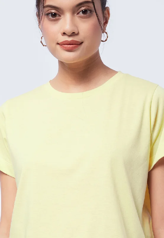 short-sleeve-cropped-t-shirt-24a101-soft-yellow