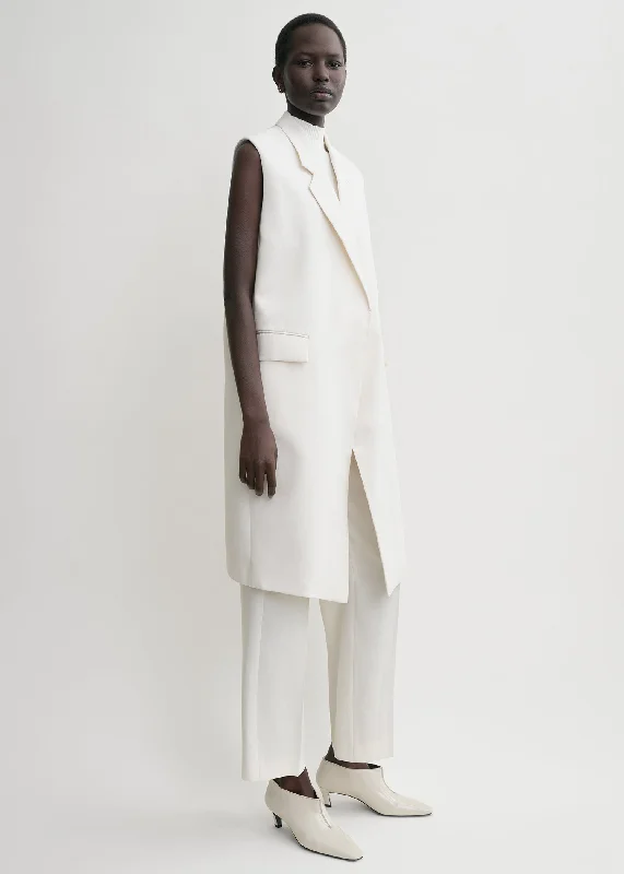 sleeveless-grain-de-poudre-coat-off-white