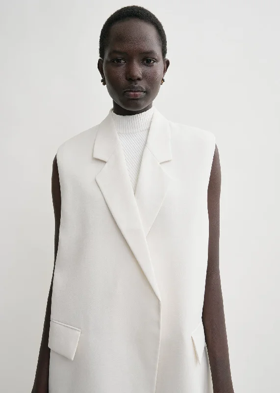 sleeveless-grain-de-poudre-coat-off-white