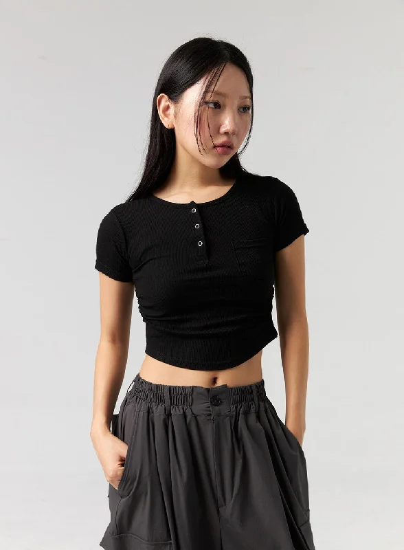 snap-button-cropped-tee-cl326