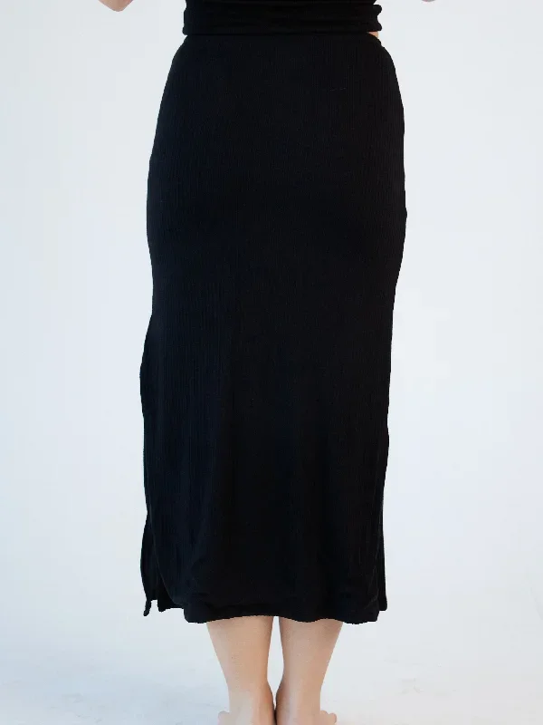 soft-rib-midi-skirt