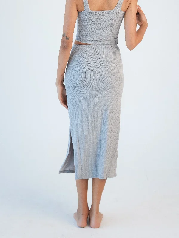 soft-rib-midi-skirt