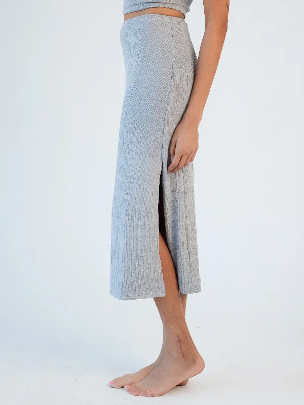 soft-rib-midi-skirt