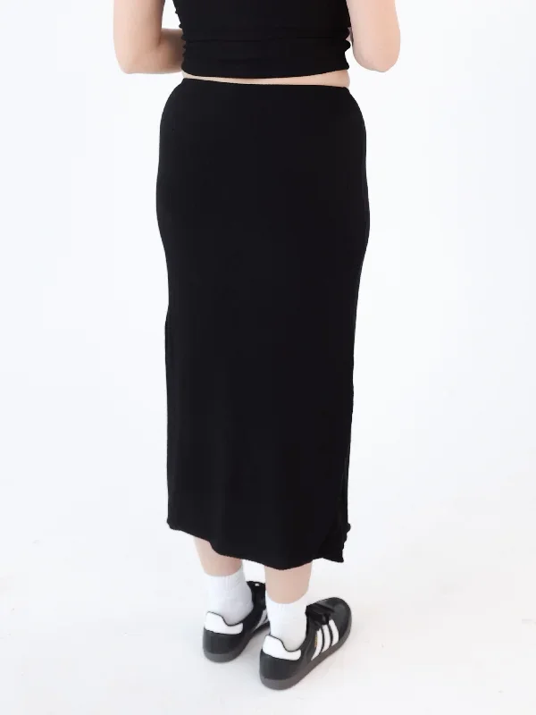 soft-rib-midi-skirt