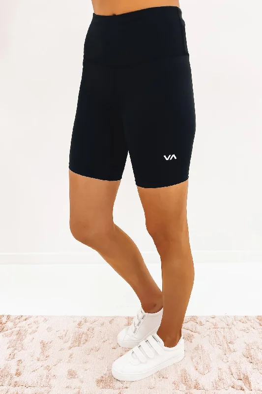 va-essential-bike-short-black